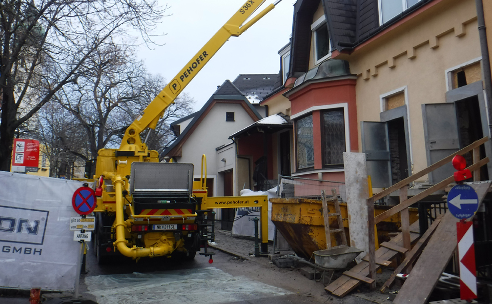 Baustelle Einfamilienhaus Betonieren erschwerter Zugang